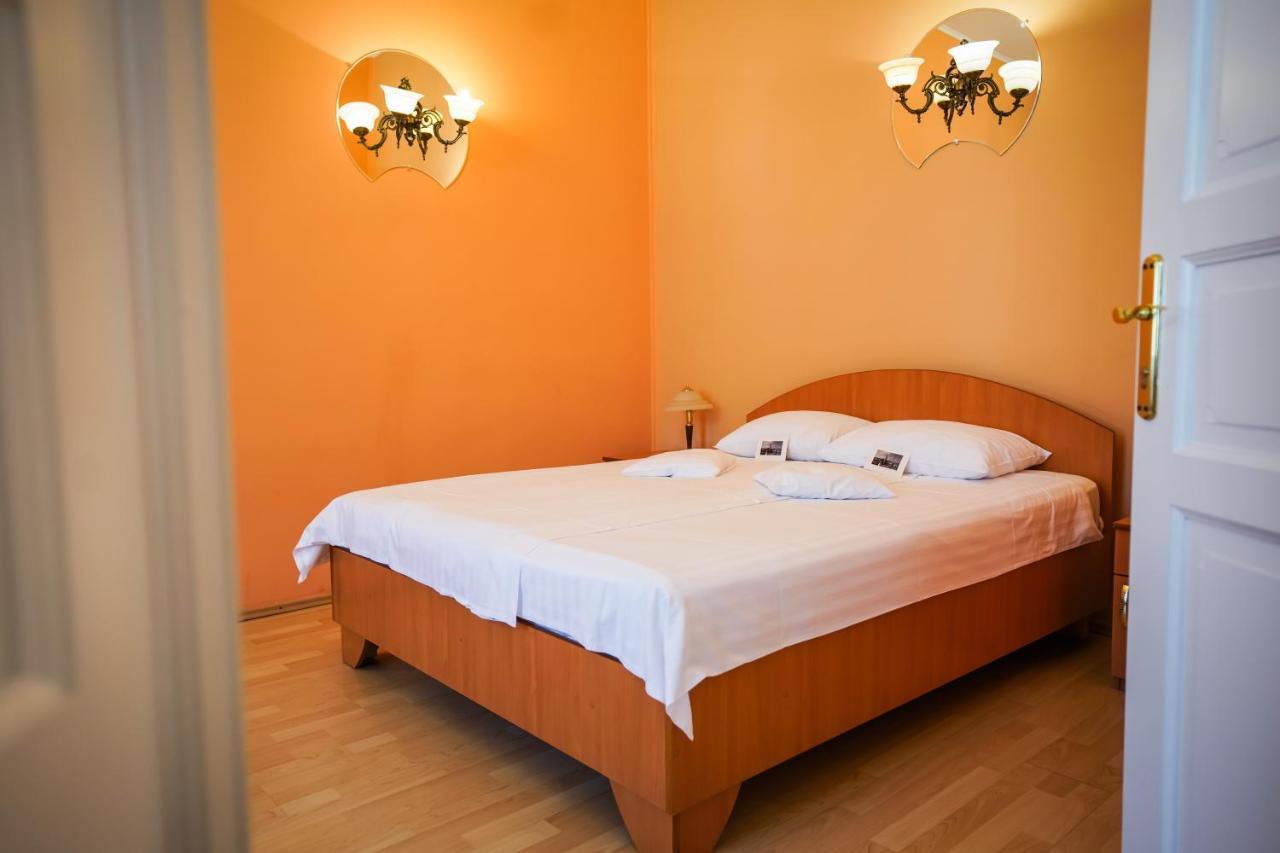 Hotel Agape Cluj Napoca Bagian luar foto