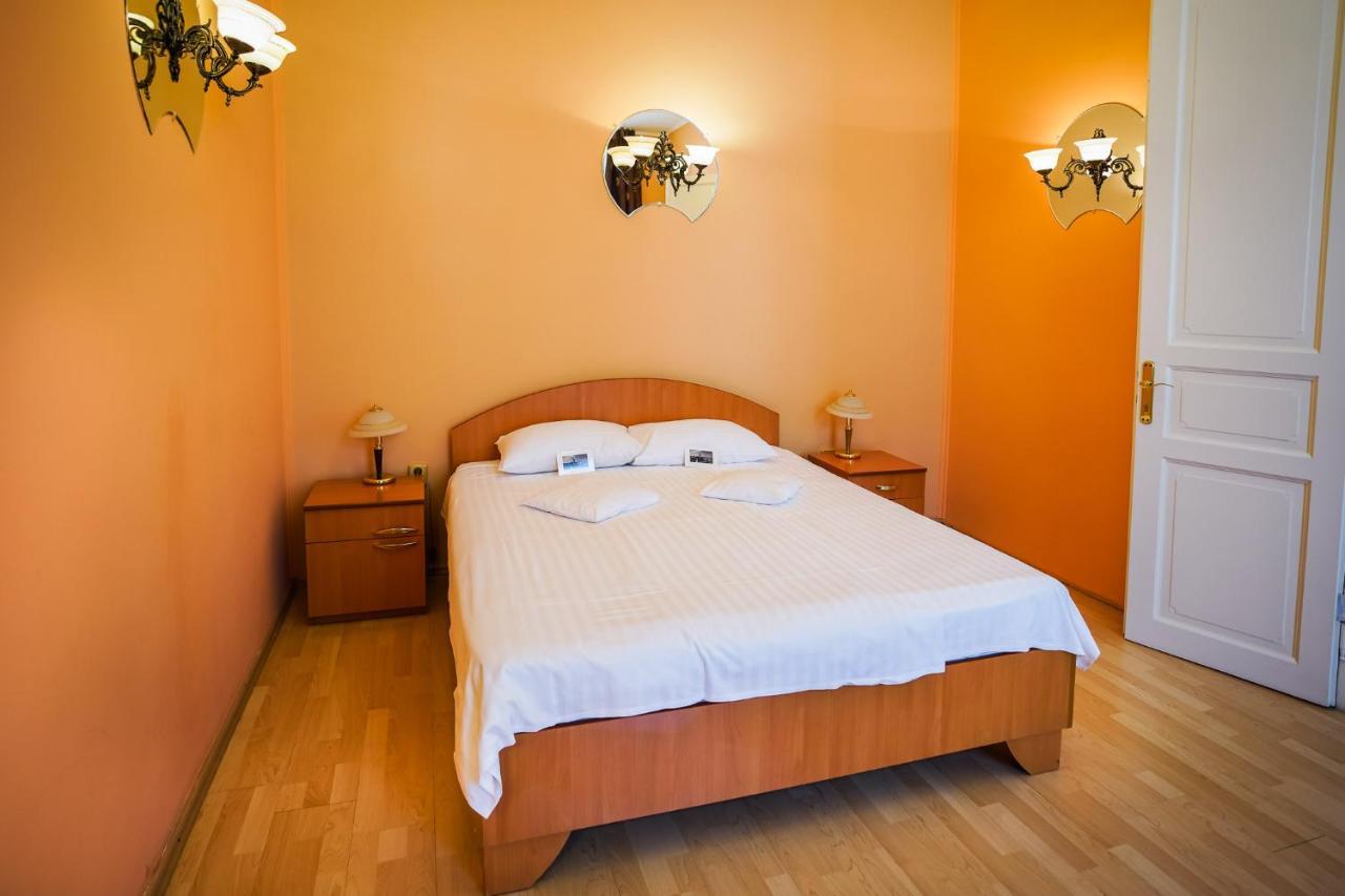 Hotel Agape Cluj Napoca Bagian luar foto