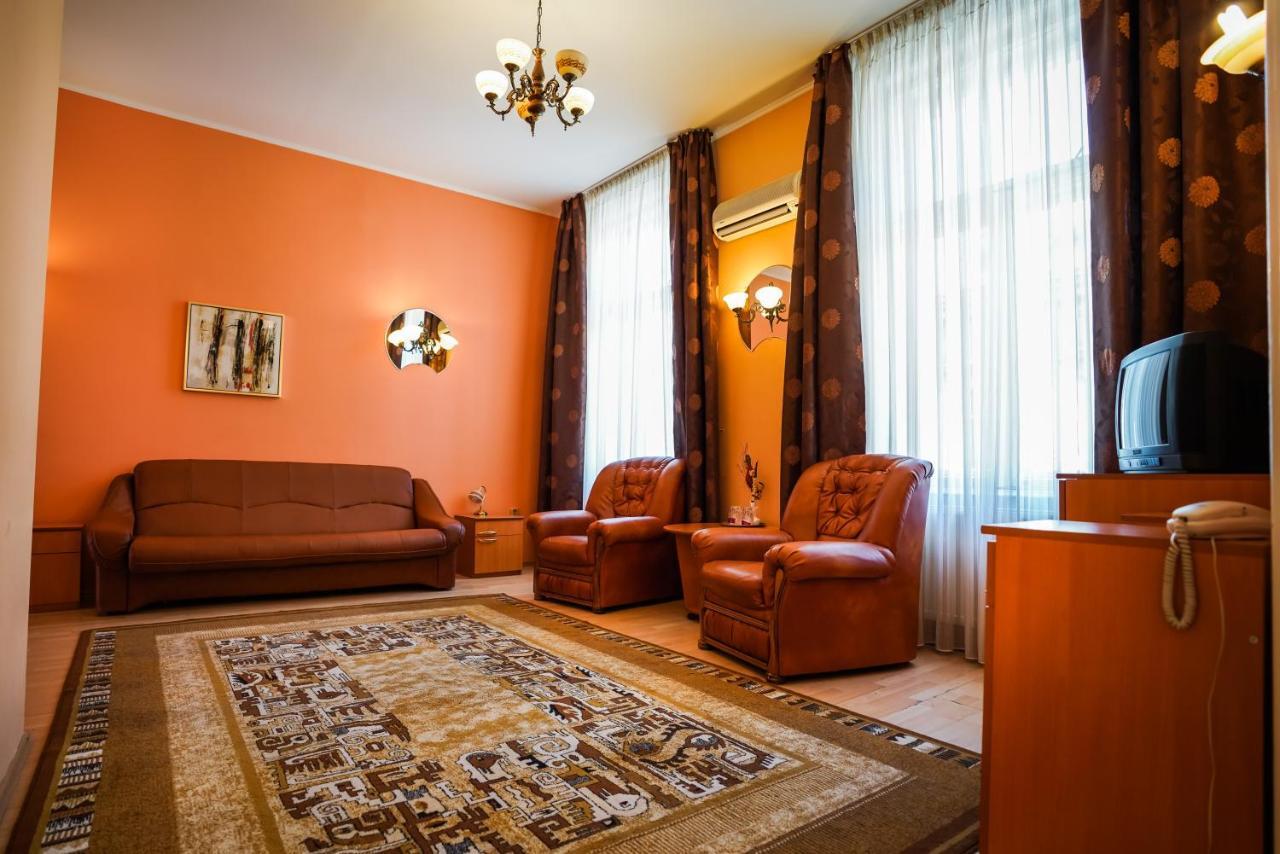 Hotel Agape Cluj Napoca Bagian luar foto
